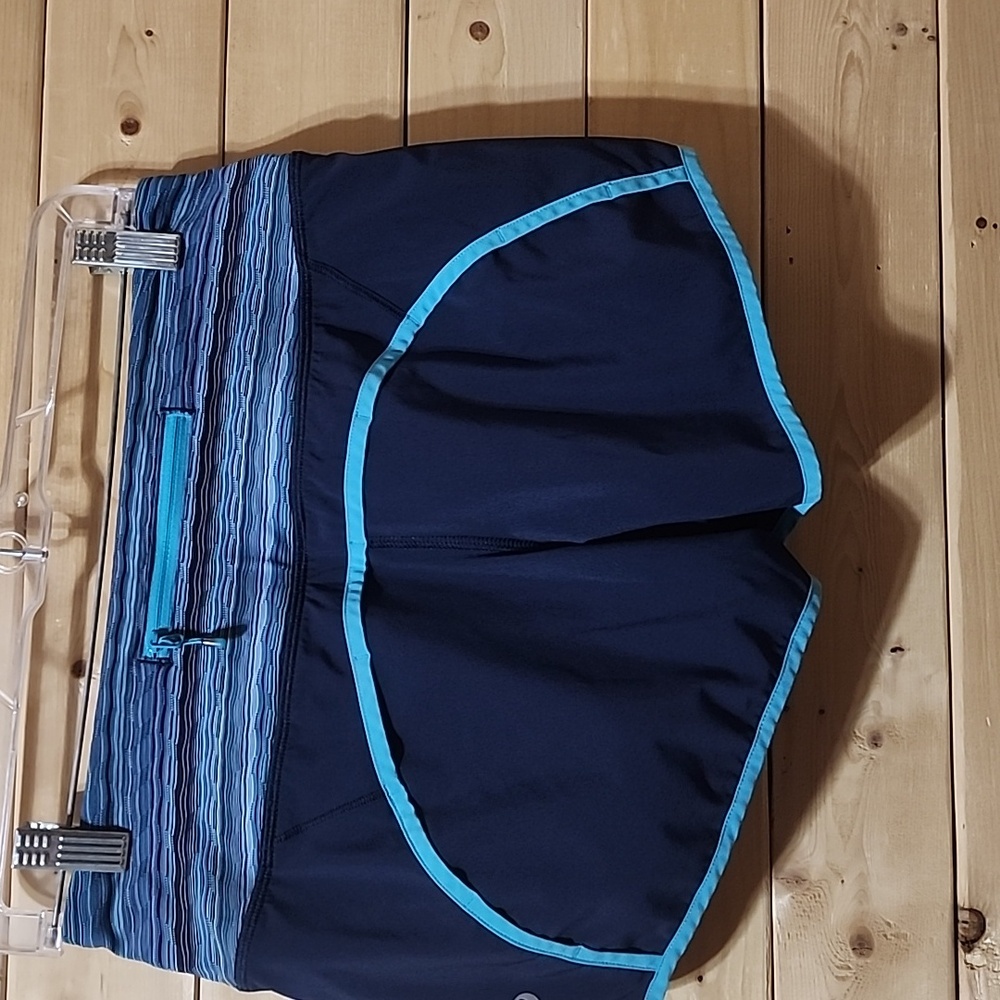 Lululemon Run Speed  Shorts Size 4 Womens